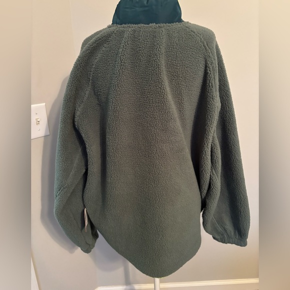 🆕 PUMA Sherpa Fleece Jacket W/ Woven Pocket - Picture 4 of 6